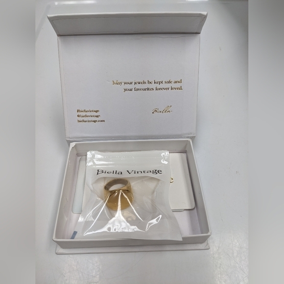 Biella Vintage round signet gold plated ring - Picture 5 of 12